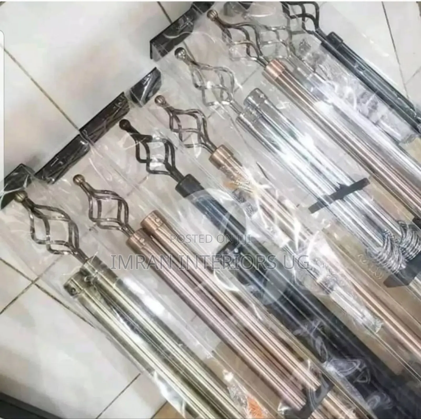 Metallic and Plastic Curtain Rods at Favorable Price