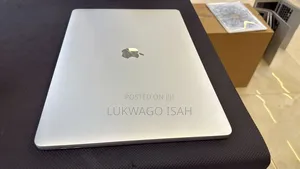 Laptop Apple MacBook Pro 2019 32GB Intel Core i9 SSD 1T