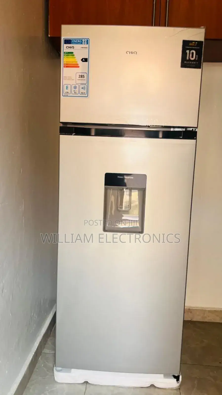 Chiq 270litres Double Door Fridge With Water Dispenser