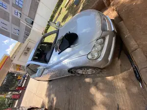 Mark X 2006 Windscreen Glass