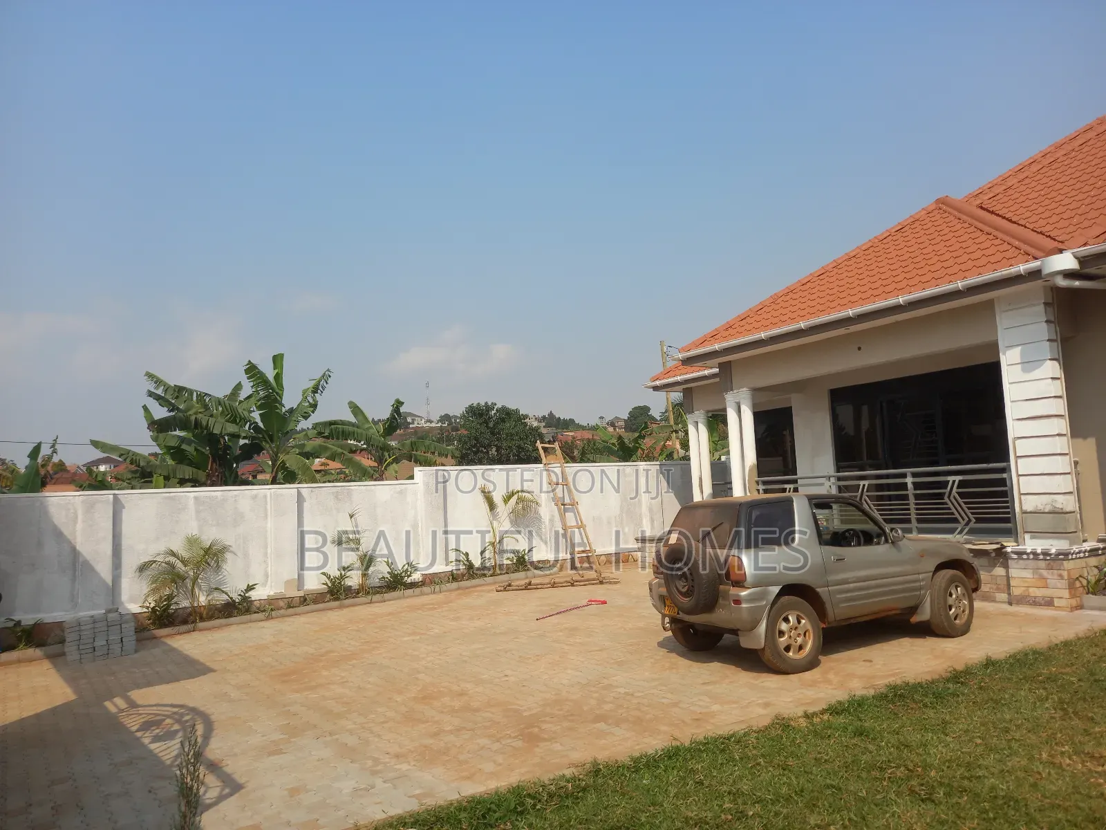 Furnished 4bdrm Bungalow in Kira for sale