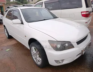 Photo - Toyota Altezza 2002 White
