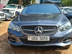 Photo - Mercedes-Benz E250 2013 Gray