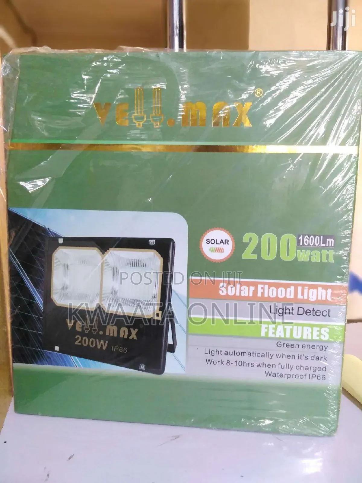 200 Watts Vellmax Integrated Solar Flood Lights