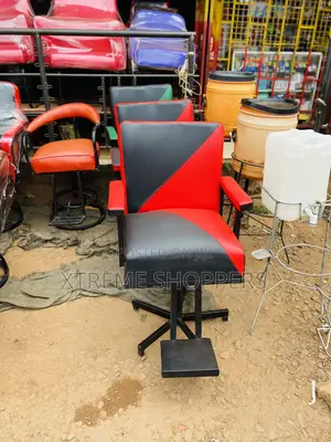 Leveled Chair / Barber Chair /Saloon Chair