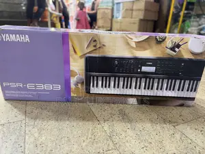 Yamaha Keyboard E383