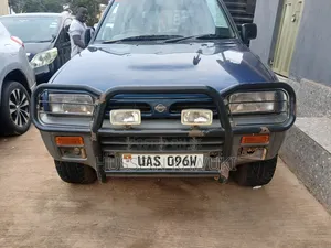 Photo - Nissan Terrano 2000 Blue