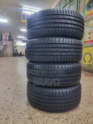215/50r17 Kumho Good Condition.