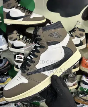 Original Air Jordan 1 Retro High Og Mocha X Travis Scott