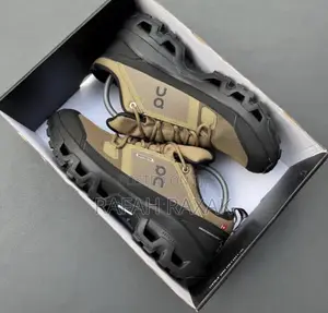 Original Men’S On Running Cloudrock Low Waterproof Sneakers