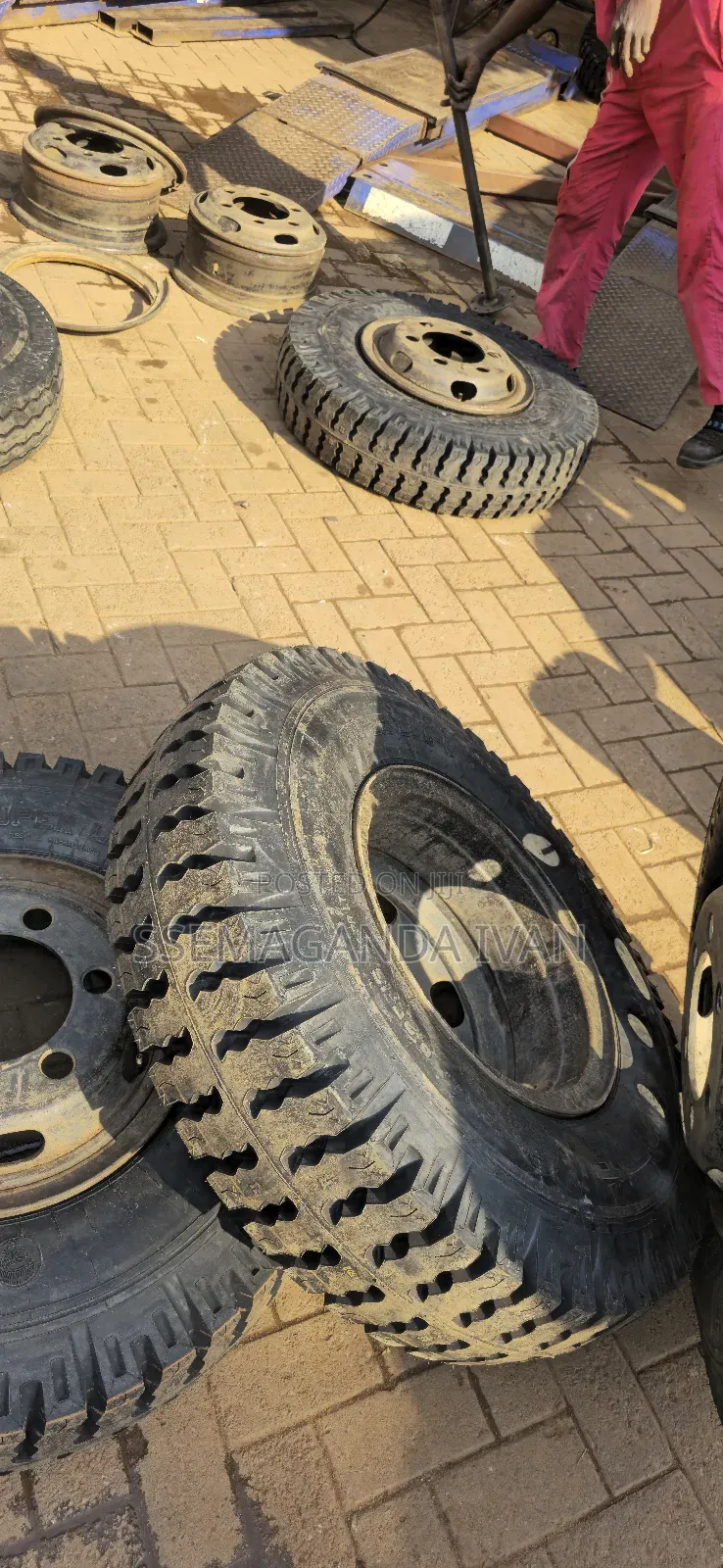 MRF Truck Tyres and Rims