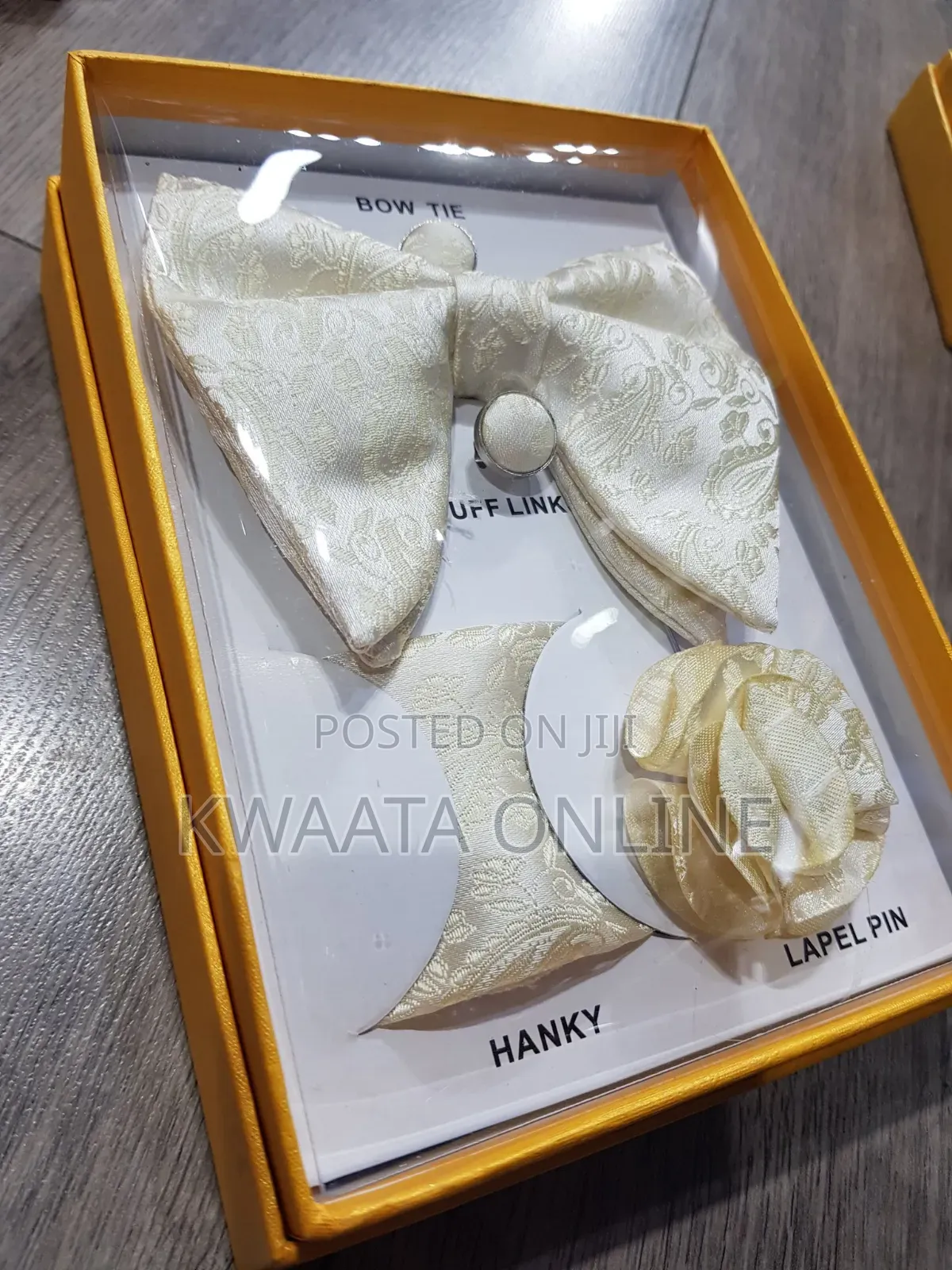 Butterfly Tuxedo Bow Tie Hankie Cufflinks Set In A Gift Box