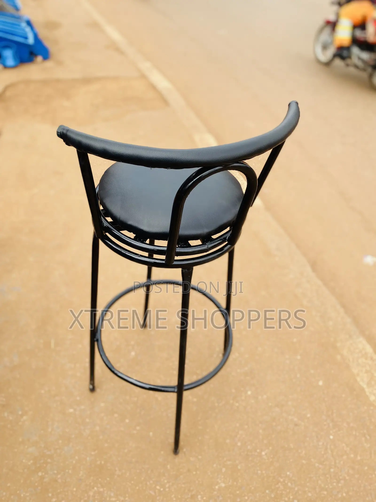 Outlet / Bar /Resturant Chair /Rotating