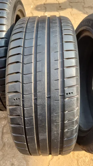 225/4517 Original Michelin Foreign Used Made in Italy