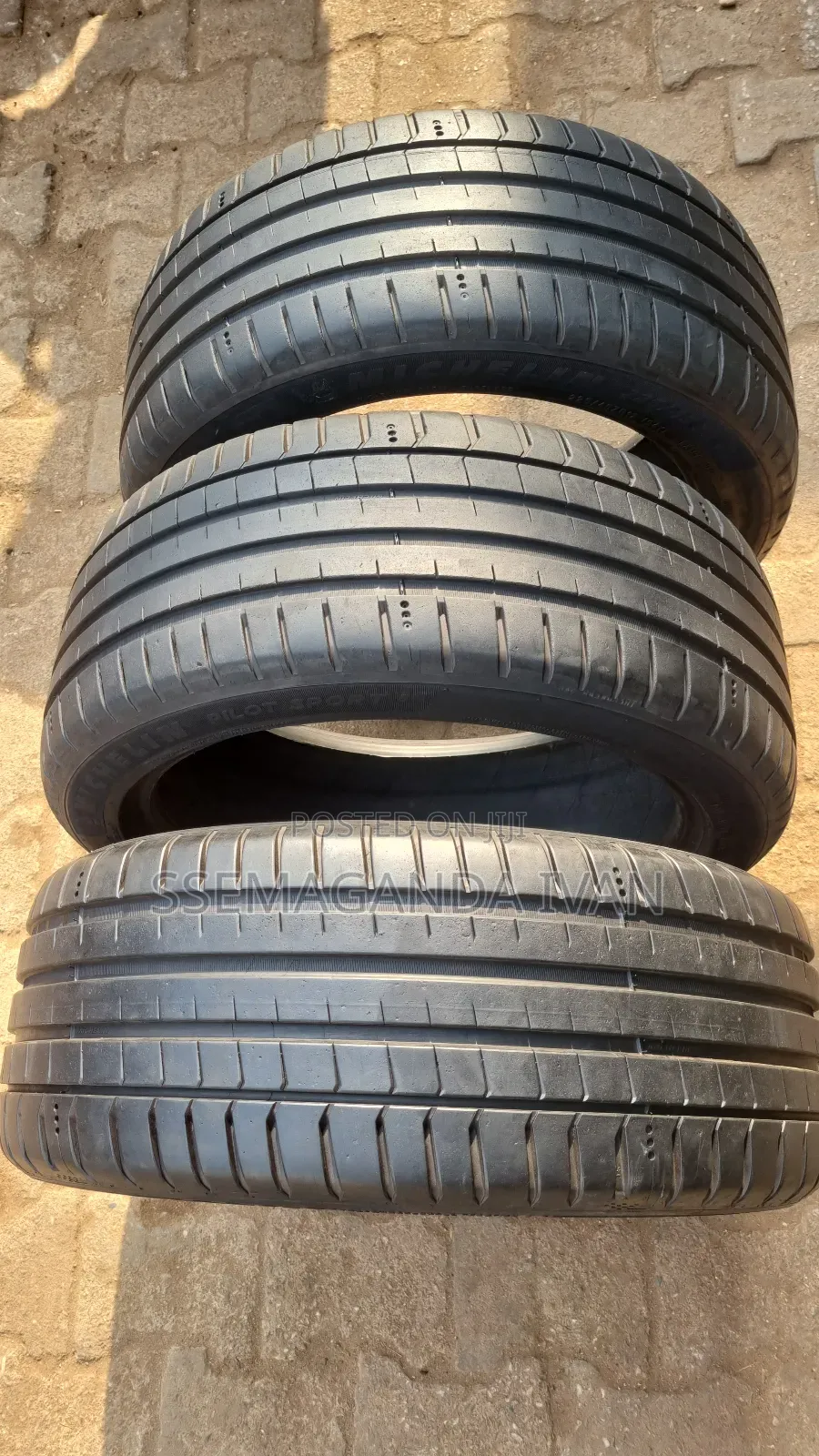 225/4517 Original Michelin Foreign Used Made in Italy