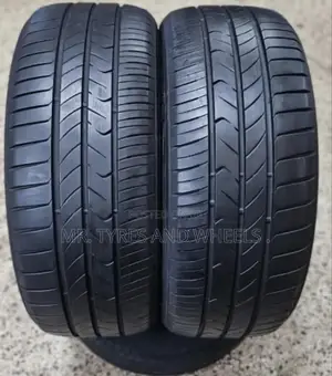 235 50 R18 Toyo Japan Only 2pises but Almost New E Car Needs