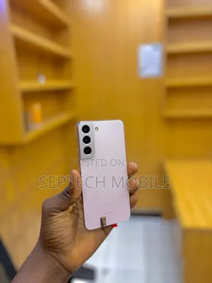 New Samsung Galaxy S22 5G 128 GB Pink