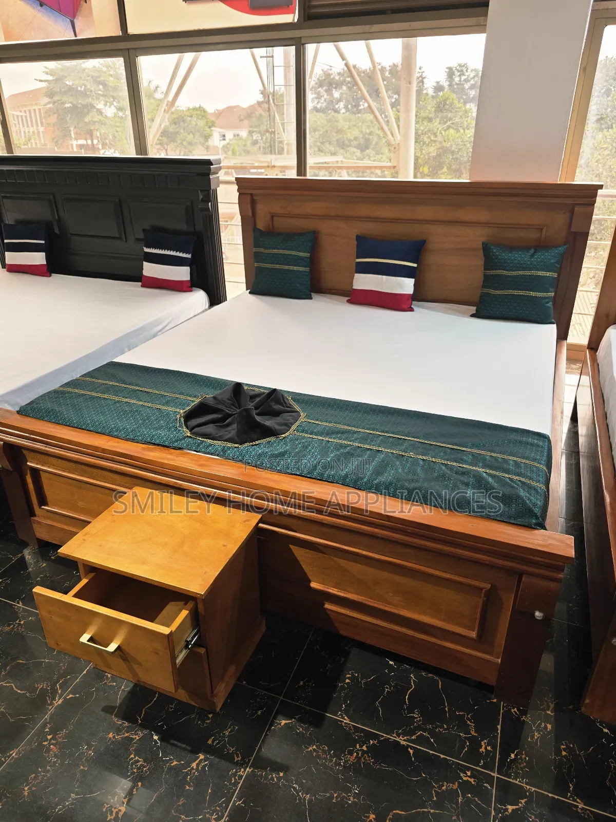 Super King Size Newly Imported Classy Bedroom Bed 6 by 6