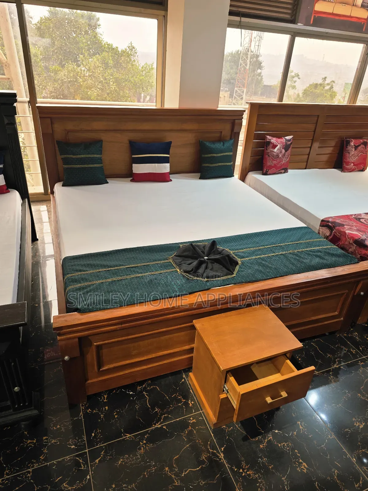 King Size 6 by 6 Branded Master Piece Bedroom Bed at Discount