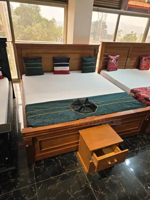 King Size 6 by 6 Branded Master Piece Bedroom Bed at Discount