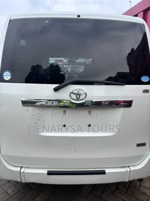 Toyota Noah 2012 White