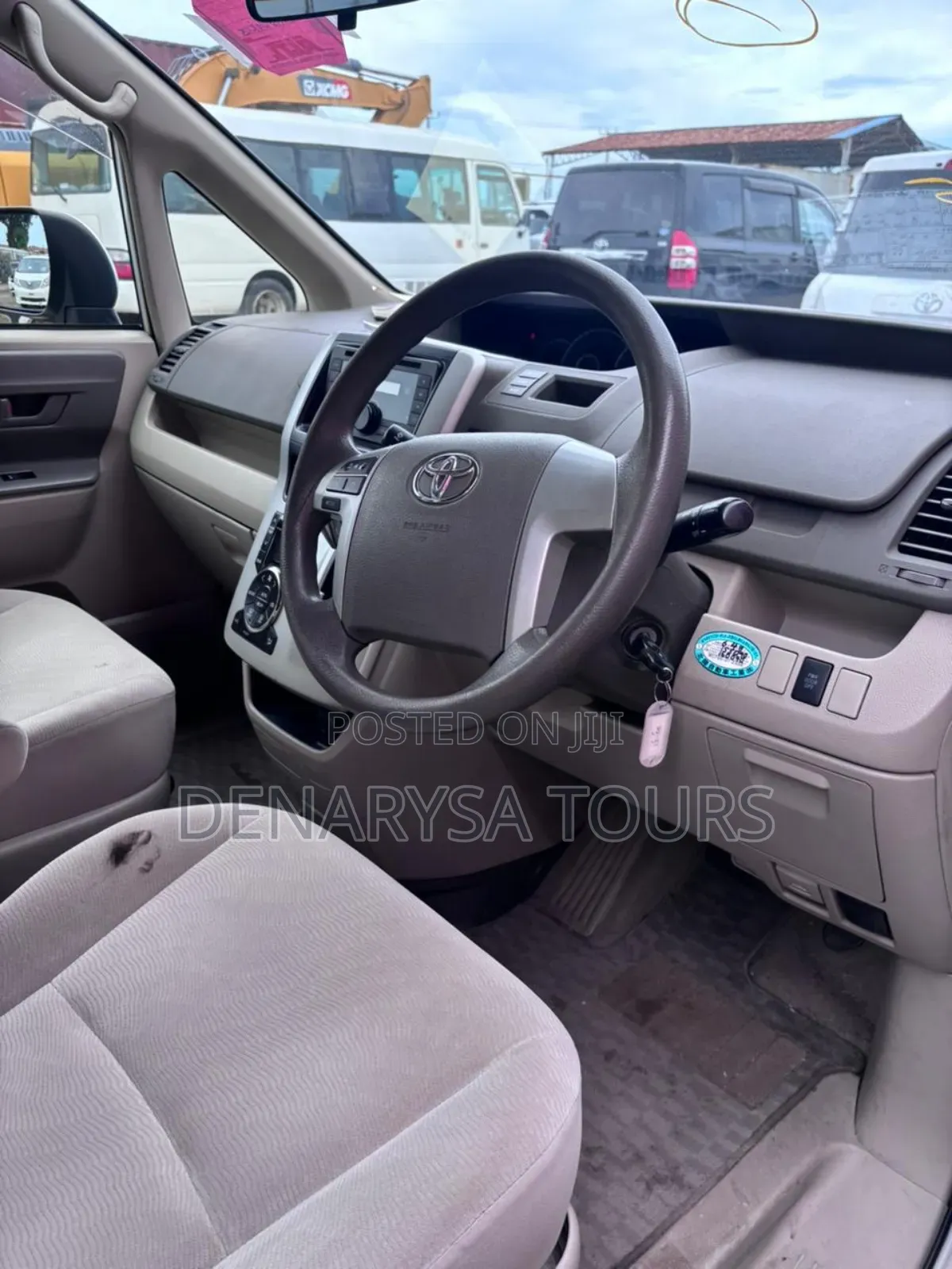 Toyota Noah 2012 White