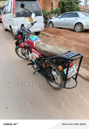Bajaj Boxer 125 2023 Red