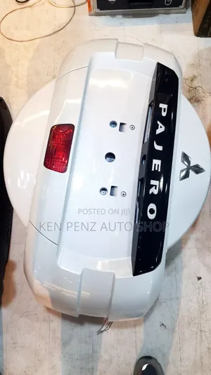 Mitsubishi Pajero Spare Tyre Cover ( White)