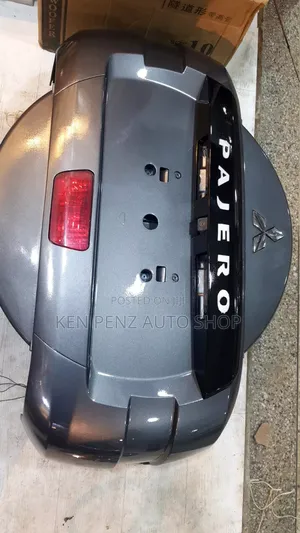 Mitsubishi Pajero Spare Tyre Cover ( Grey)