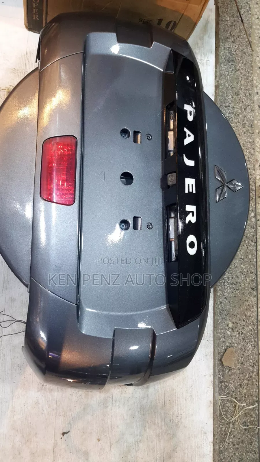Mitsubishi Pajero Spare Tyre Cover ( Grey)