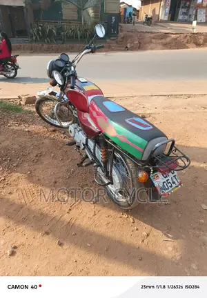 Bajaj Boxer 100 2022 Red