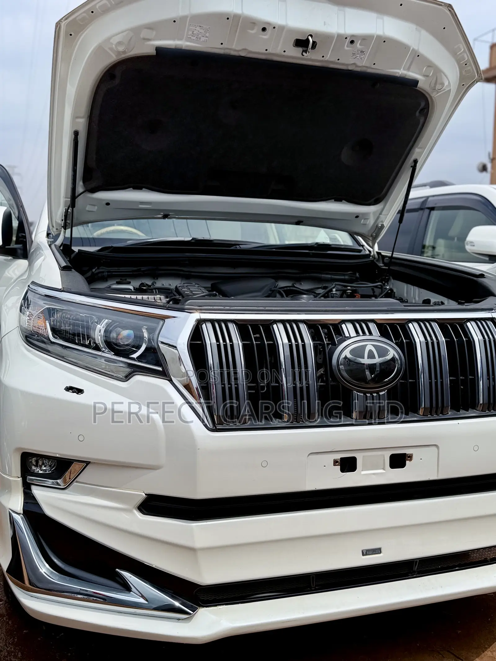 Toyota Land Cruiser Prado 2.8 2018 Off white