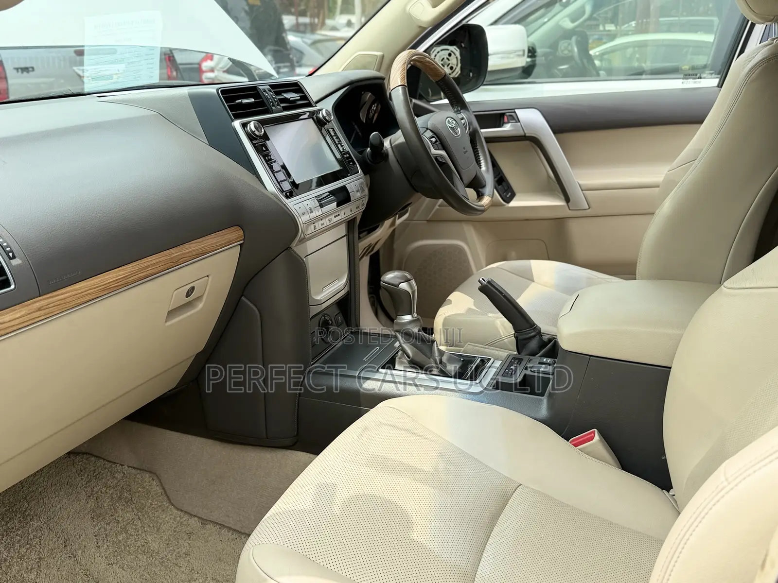 Toyota Land Cruiser Prado 2.8 2018 Off white