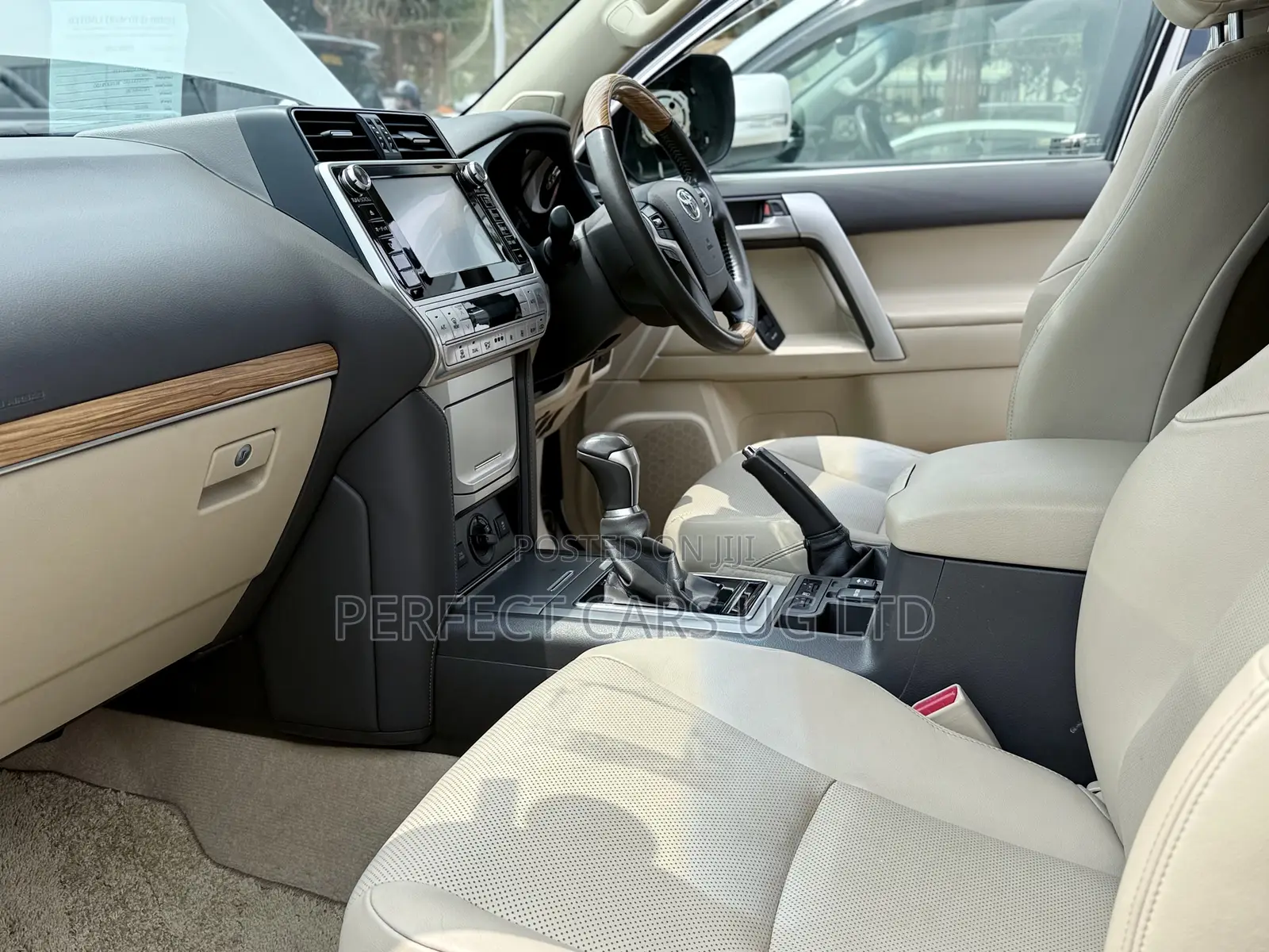Toyota Land Cruiser Prado 2.8 2018 Off white