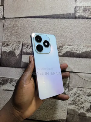 Tecno Spark 20 128 GB