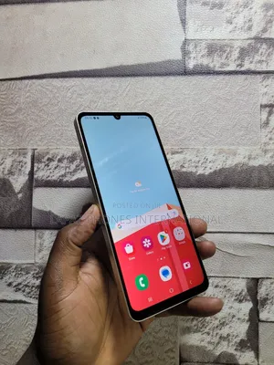 Samsung Galaxy A06 128 GB Gold
