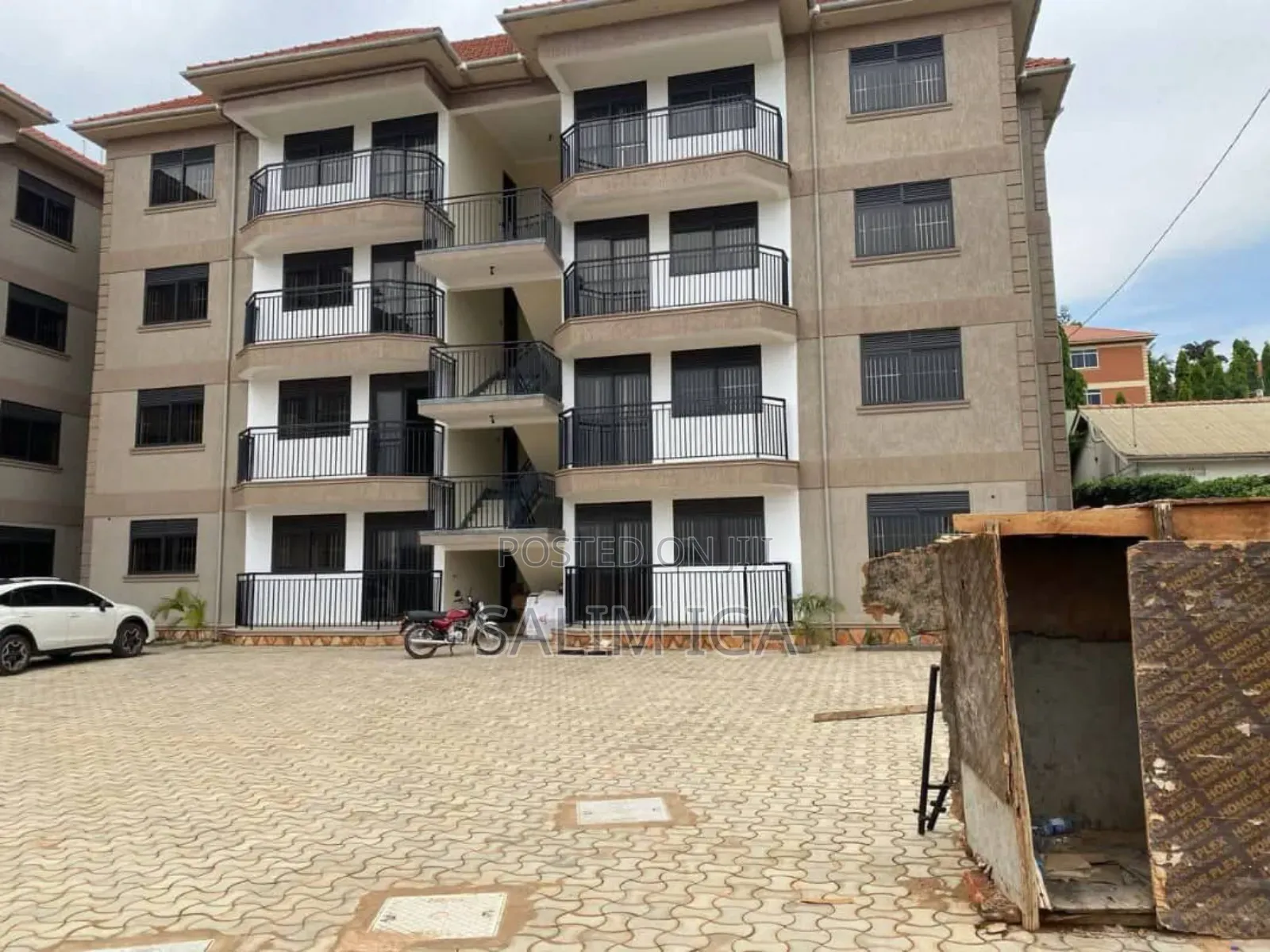 3bdrm Block of Flats in Kololo Property, Central Division for rent