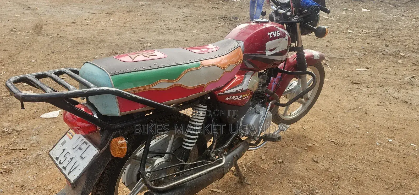 TVS HLX 125 2023 Red