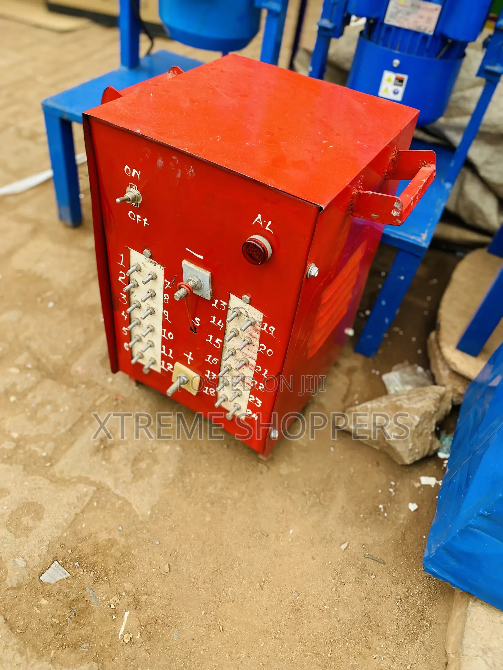 Home Of Machines / Batteries/ Battery Charger 24