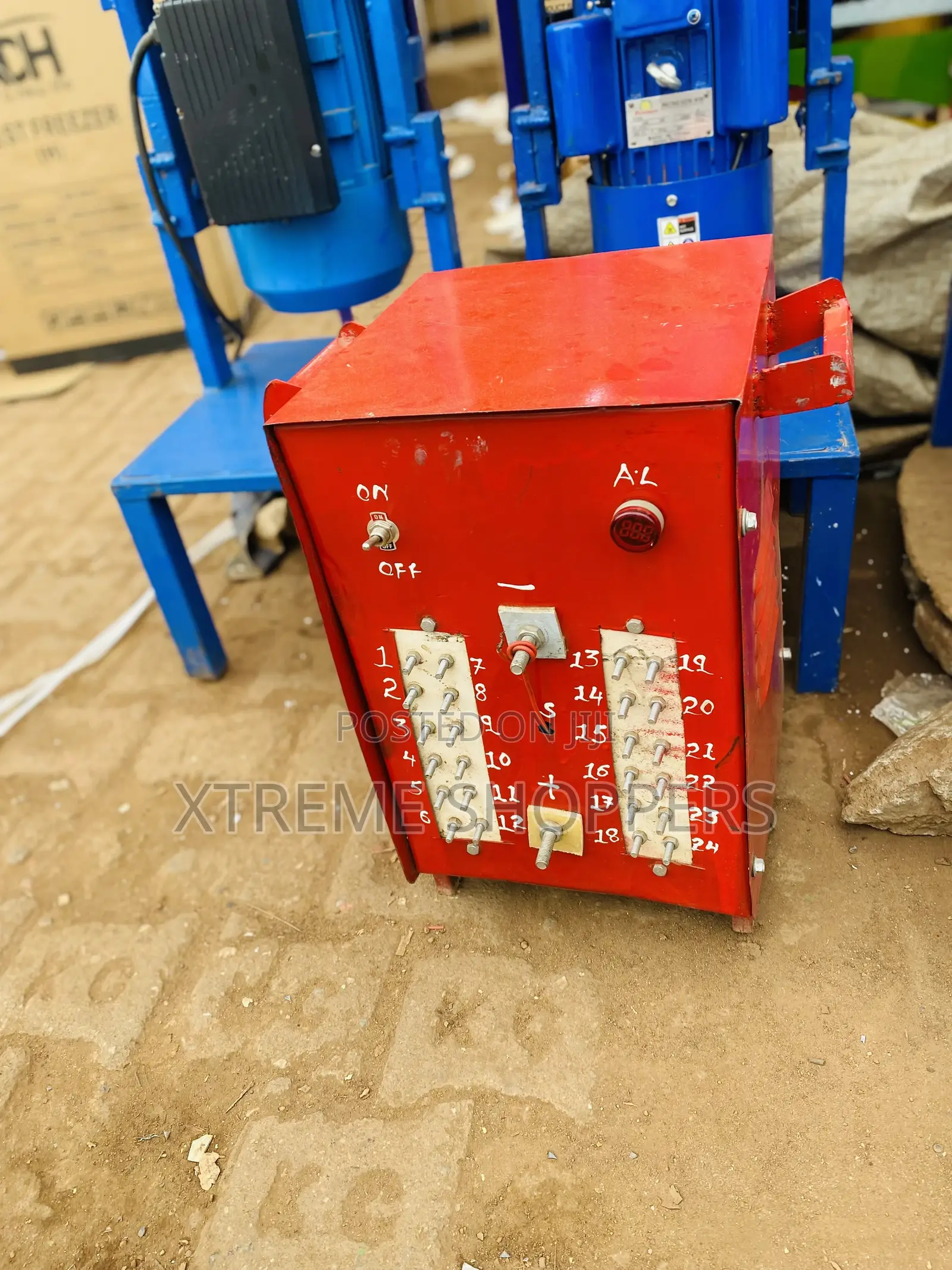 Home Of Machines / Batteries/ Battery Charger 24