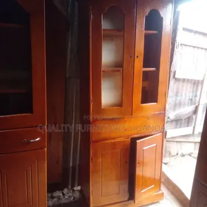 2 Doors in 3 Ft Side Board