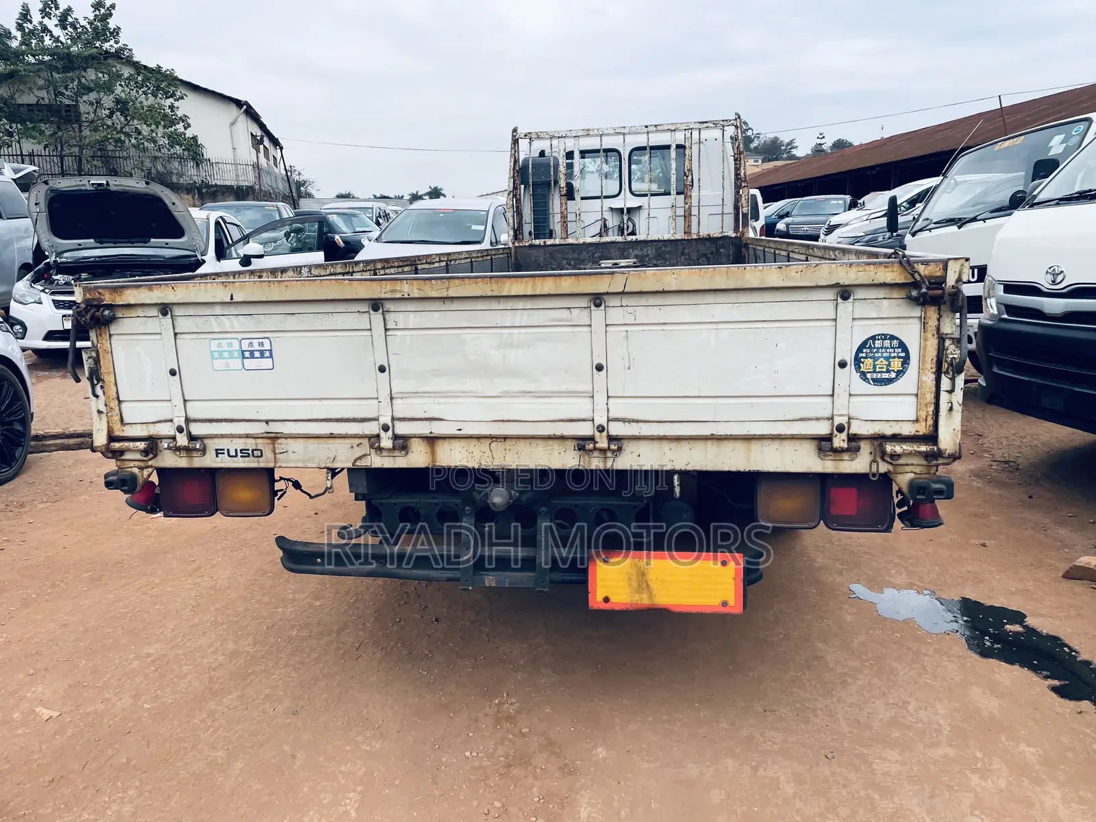 Isuzu Truck Long Chassis Perfect