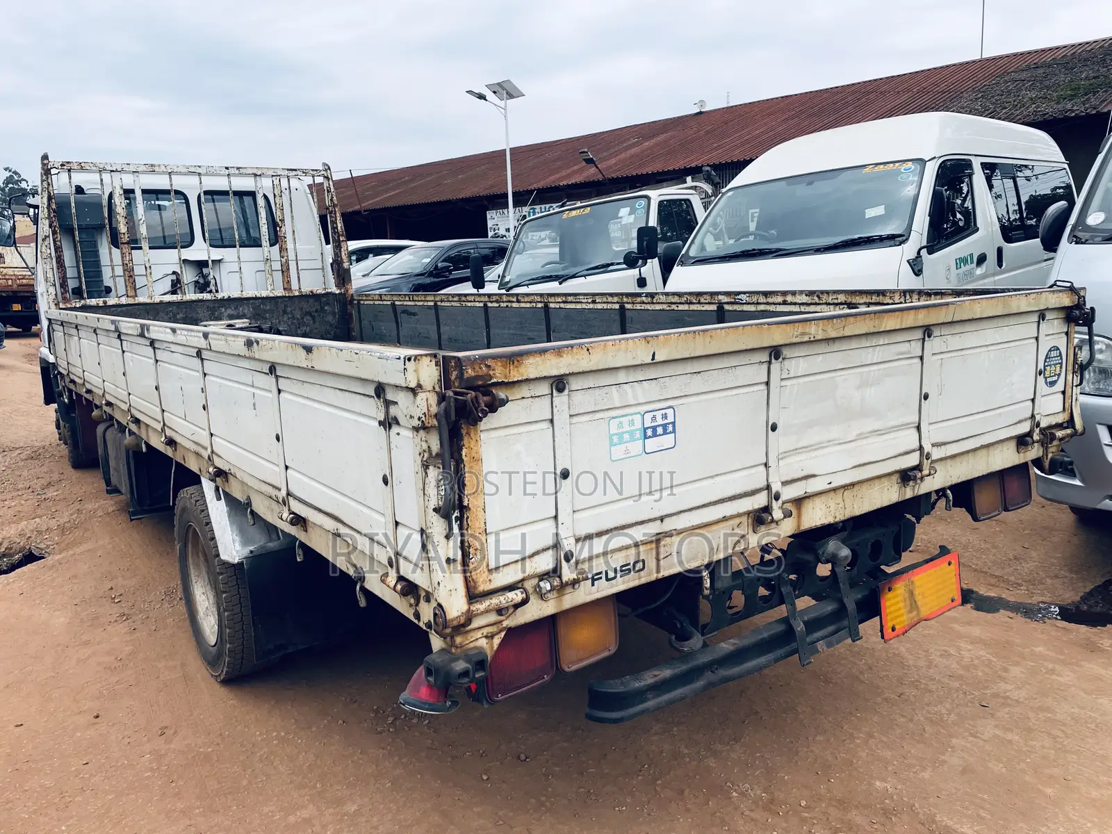 Isuzu Truck Long Chassis Perfect