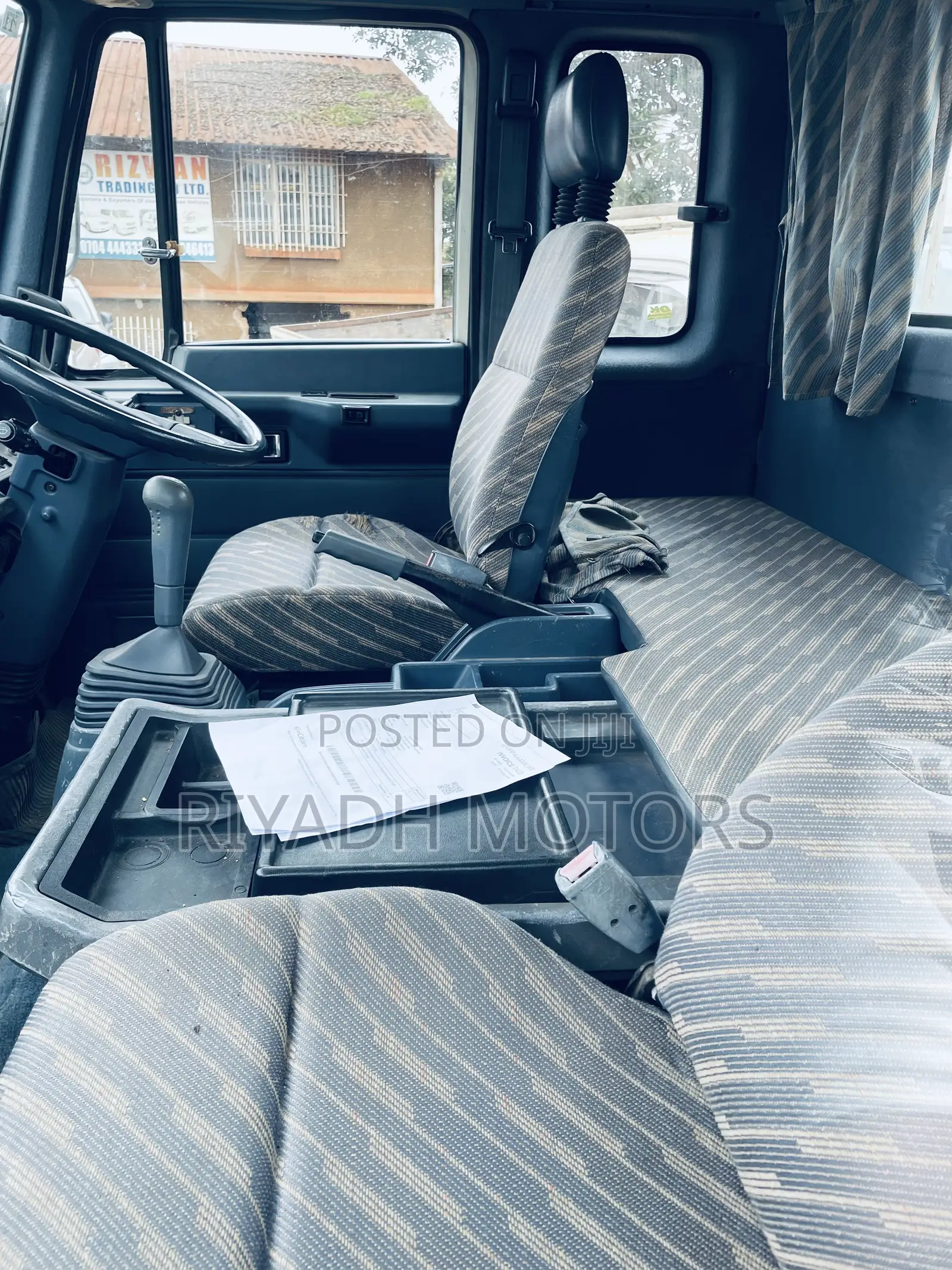 Isuzu Truck Long Chassis Perfect