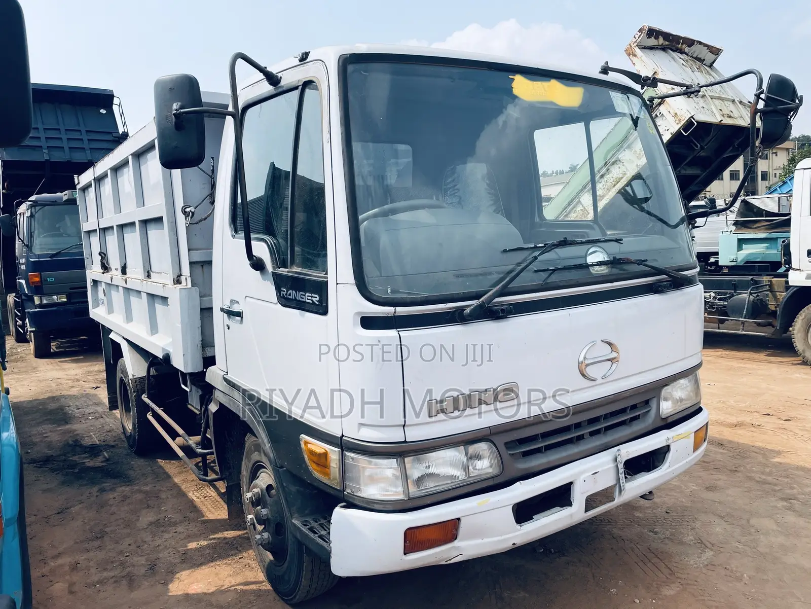 Hino Dumper J08c