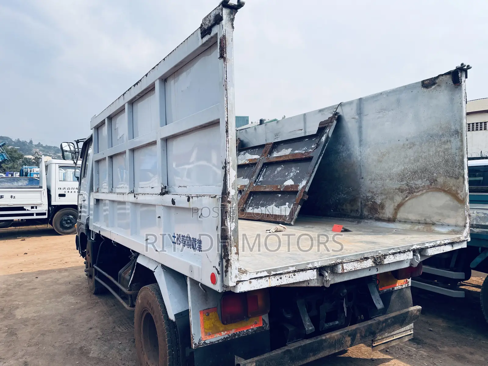 Hino Dumper J08c