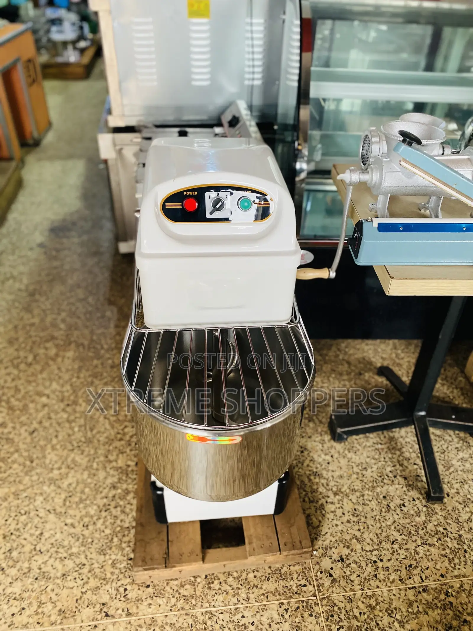 Single Phase : Warranted Dough Mixer