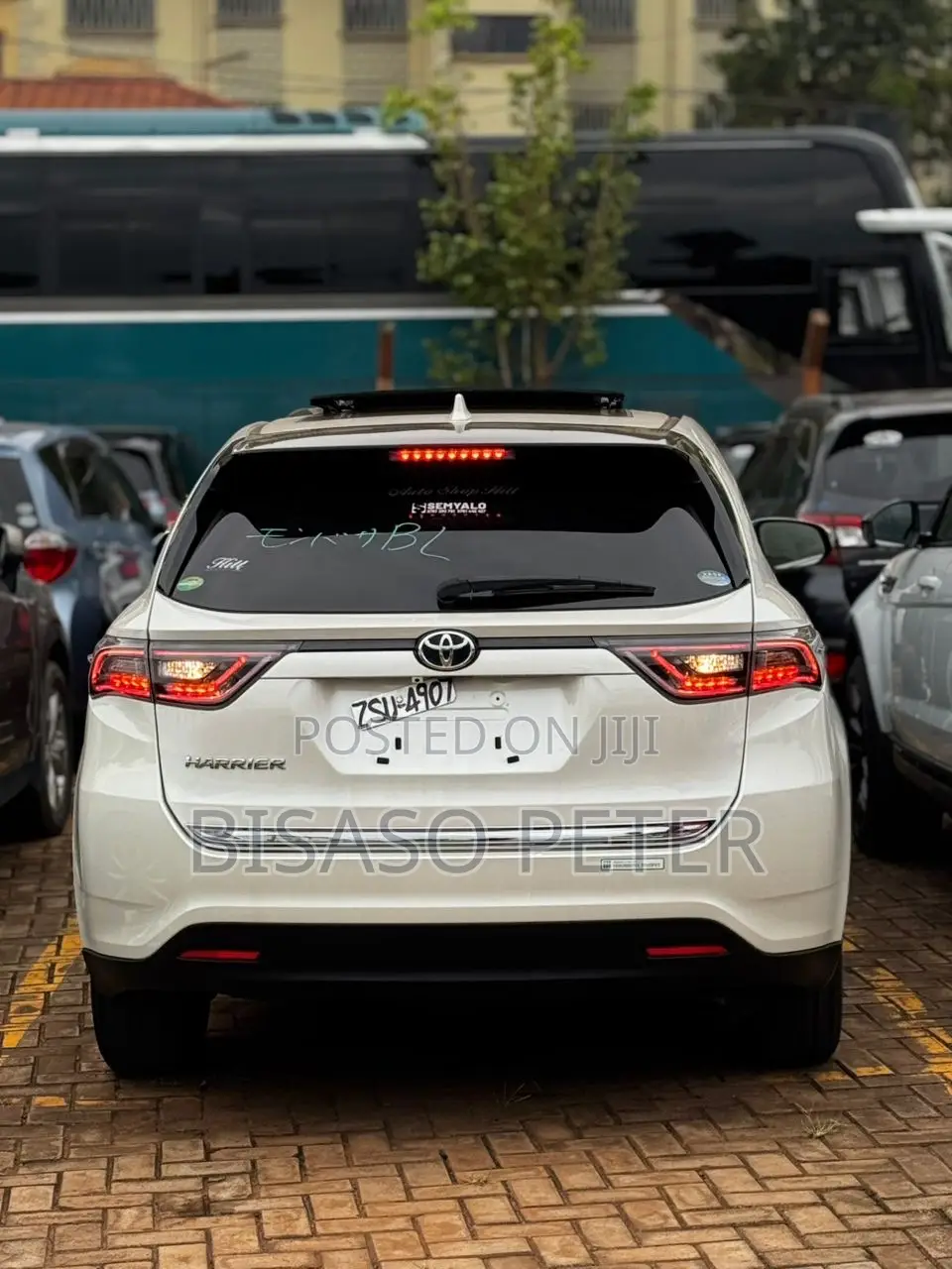Toyota Harrier 2.0 2016 White