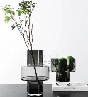 Interlocking Modern Table Glass Flower Vase