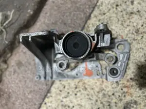 Nissan Selena Gearbox Mounting